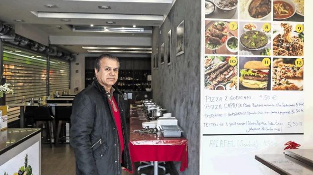 Saeed Alagheh Band, lastnik iranske restavracije v BTC, je pred tremi leti iz Irana, iz mesta Mašhad, prišel v Slovenijo.
