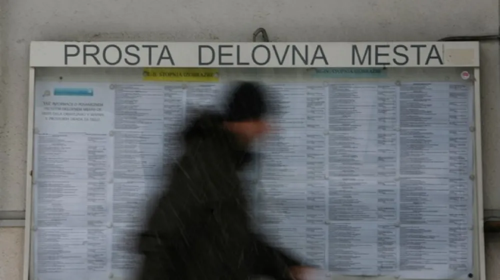 Na dana&scaron;nji dan je v zavodovi evidenci objavljenih 2756 odprtih delovnih mest, med brezposelnimi pa je 85.683 ljudi.