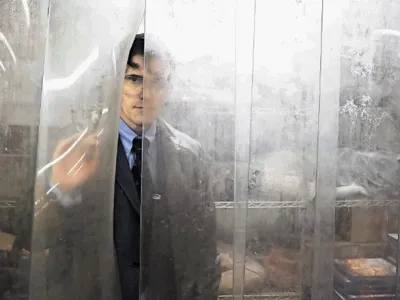 Serijskega morilca v novem filmu Larsa von Trierja z naslovom Jackova hiša, ki te dni razburja Cannes, je odigral Matt Dillon.