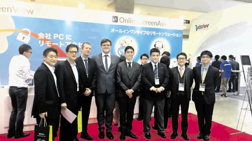 Jure Pompe, direktor XLAB, s predstavniki Santec Corporation in OceanBridge Inc.