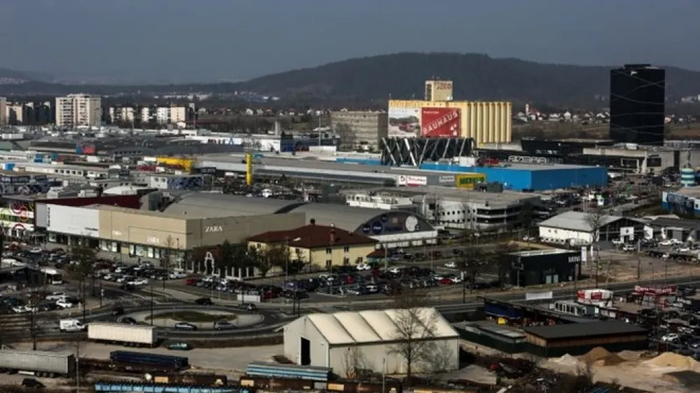 Nakupovalno sredi&scaron;če BTC