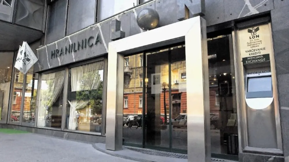 Na obzorju je  prevzem Hranilnice Lon. Irski finančni sklad Kylin Prime Group, v ozadju katerega je po dostopnih informacijah kitajski kapital, je  prek svoje istoimenske družbe iz &Scaron;vice pri Banki Slovenije vložil zahtevo za pridobitev kvalificiranega lastni&scaron;kega deleža Lona, in sicer v vi&scaron;ini najmanj 50 odstotkov.