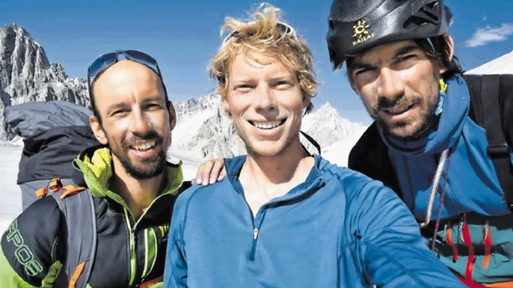 Luka Stražar, Tom Livingston in Ale&scaron; Česen po uspe&scaron;nem vzponu na eno od najzahtevnej&scaron;ih karakorumskih gora.