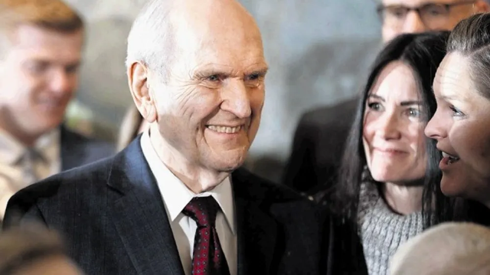 Predsednik Mormonske cerkve Russell Nelson je objavil nove smernice, po katerih se jih ne sme več naslavljati kot mormone.
