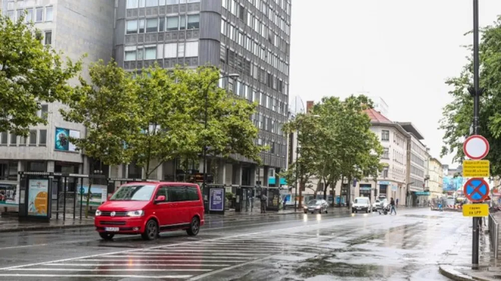 Del Slovenske ceste je že obnovljen.