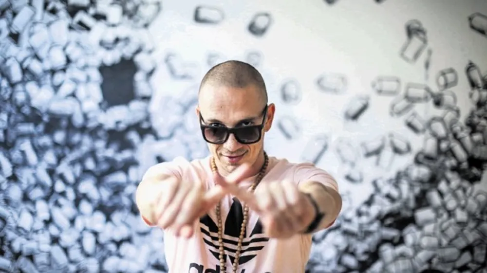 Boštjan Nipič - Nipke pravi, da je bil včasih bolj uporniški, žalosten, pesimističen, nezadovoljen, ker je imel  drugačno, slabše  življenje.