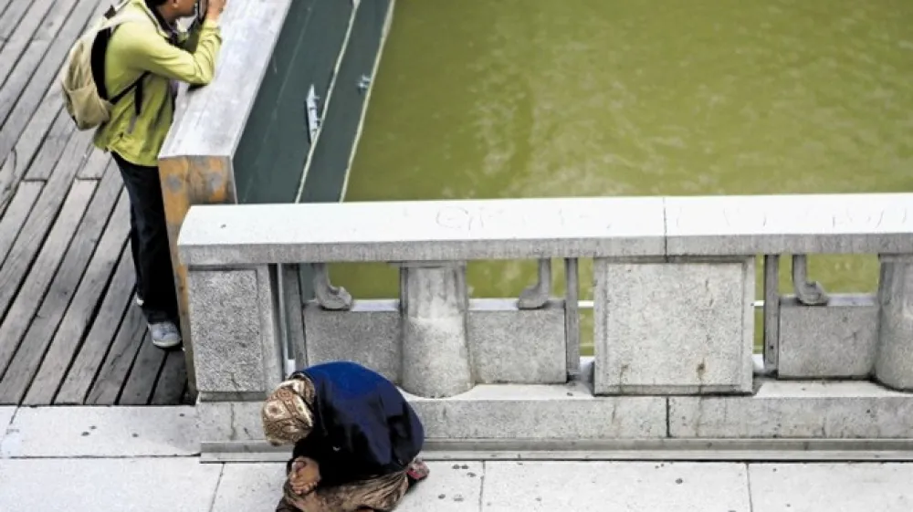 Po oceni strokovnjakov je zelo malo takih, ki so pri starih zneskih socialnih transferjev ostali zaradi brezbrižnosti ali na podlagi racionalne odločitve.