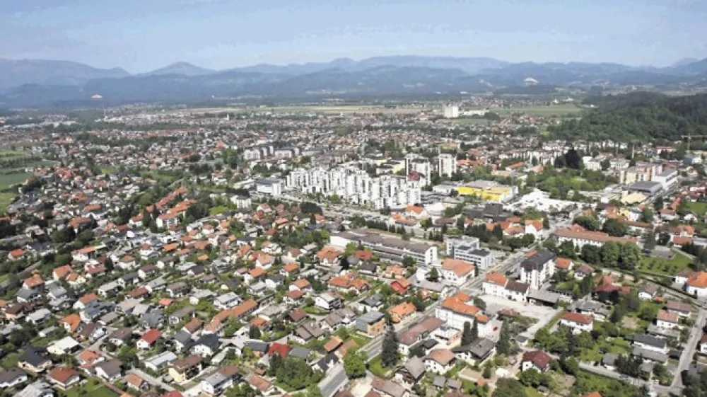 Mesto Domžale pogre&scaron;a urejeno mestno sredi&scaron;če, ki bi ljudi vabilo k druženju.