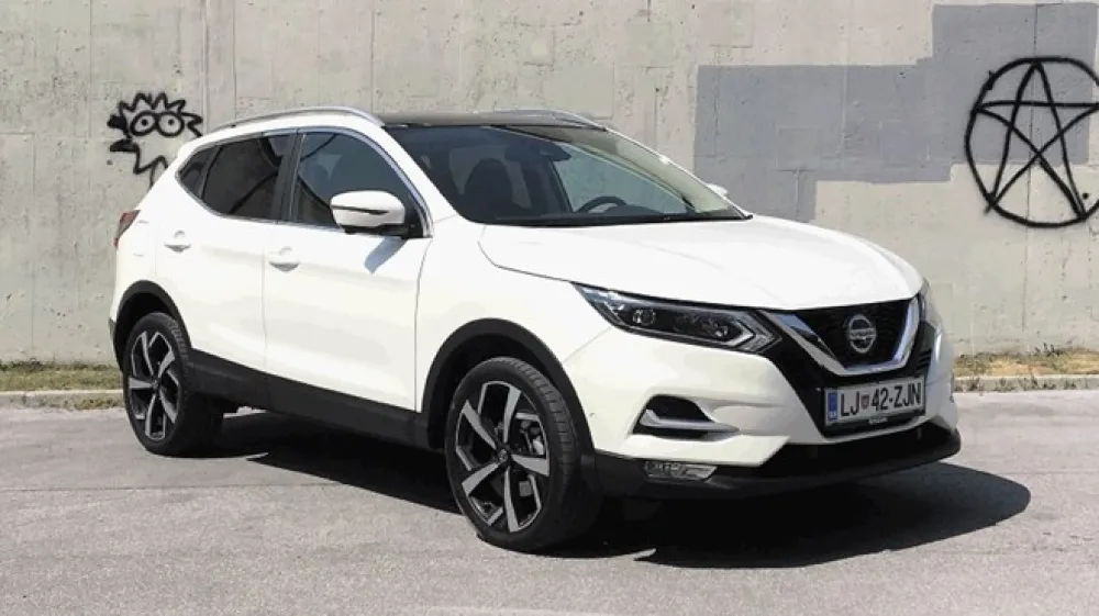 Nissan qashqai (zgoraj) in renault kadjar