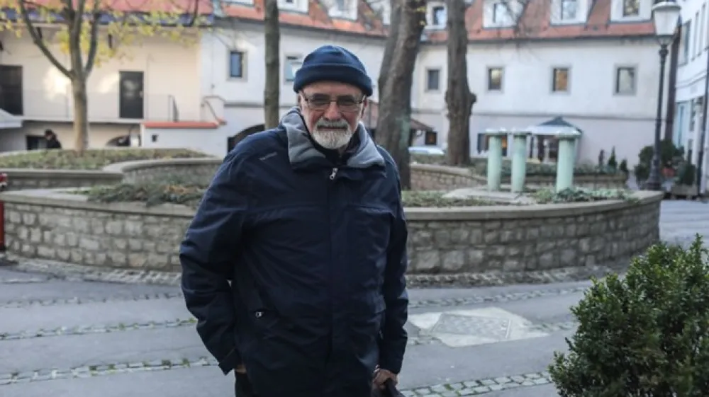 Du&scaron;anu Mercu, nekdanjemu ravnatelju osnovne &scaron;ole Prule, tožilstvo očita kaznivo dejanje nevestnega dela v službi, ki se lahko kaznuje z denarno kaznijo ali zaporom do treh let.