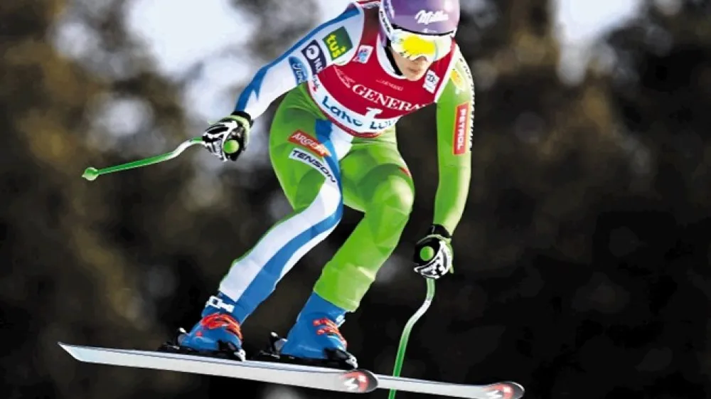 Ilka &Scaron;tuhec je na prvih treh preizku&scaron;njah sezone v hitrih disciplinah dosegla dve uvrstitvi med najbolj&scaron;o deseterico.