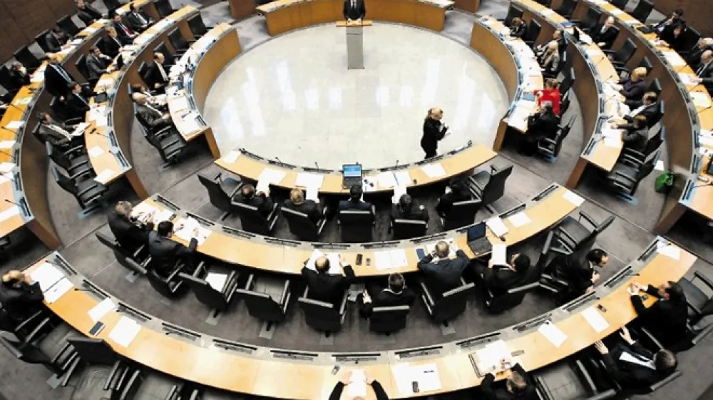 O tem, kak&scaron;en vpliv ima slovenski volilec na izvolitev poslancev, so imeli pravni strokovnjaki pred letom dni na javni obravnavi pobude državnega sveta različne poglede.