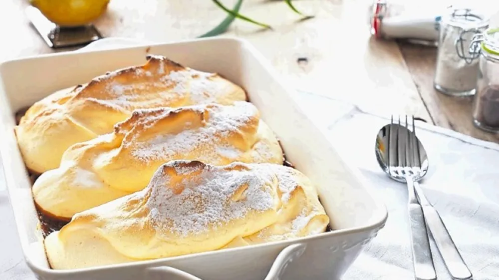 Oblika treh hribov predstavlja vzpetine okoli sredi&scaron;ča Salzburga.