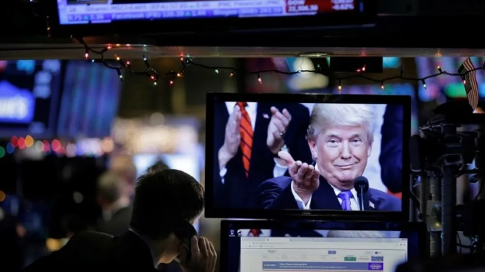 Spori so se sicer začeli že dolgo pred tem, &scaron;e pred pristopom Kitajske k Svetovni trgovinski organizaciji, vendar ne Barack Obama, ne Bill Clinton, ne oba Busha niso bili sposobni re&scaron;iti tega problema, niti ga tako javno ter medijsko napihniti, kot ga je  uspelo Trumpu.