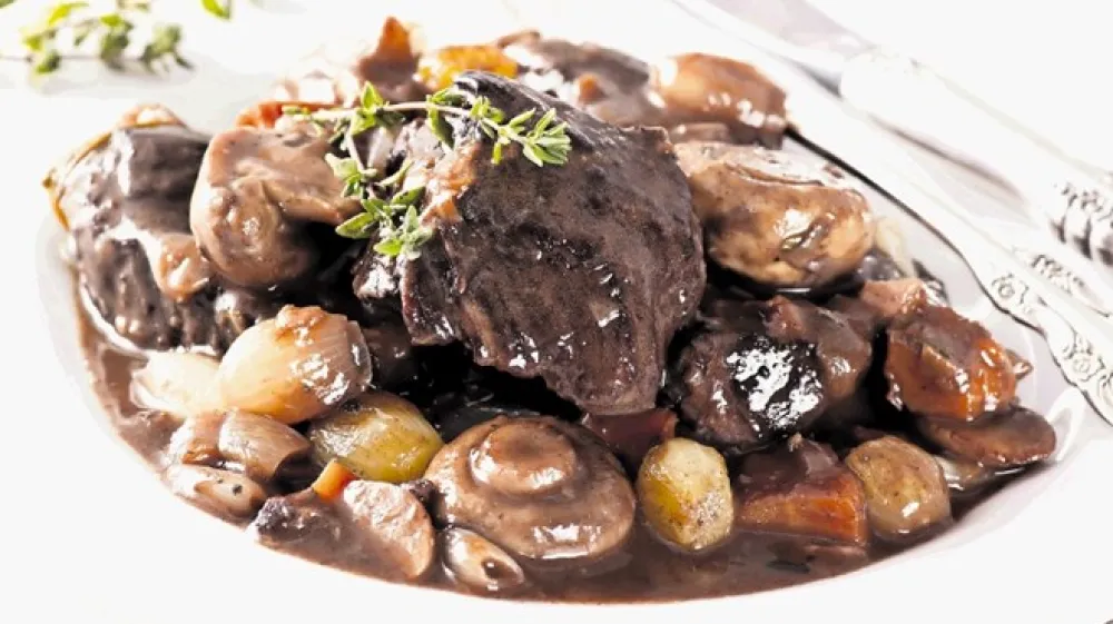 Jed je sočna, aromatična in zelo polnega okusa.