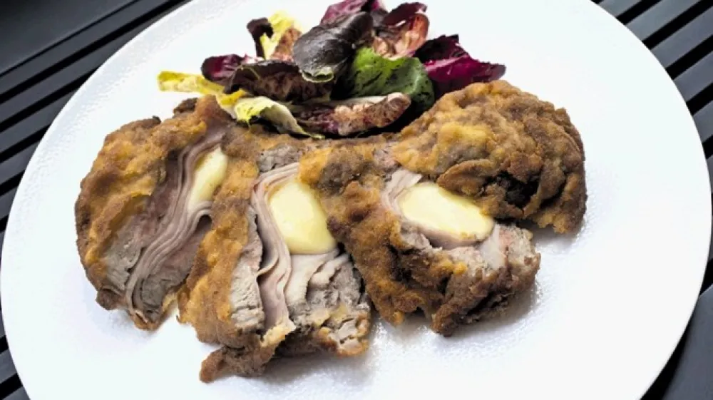 Rok Robežnik, kuhar iz gostilne Pri Žabarju, pravi, da je za tujce  zrezek zanimiv zaradi imena, Slovenci pa ga  le redko naročajo.