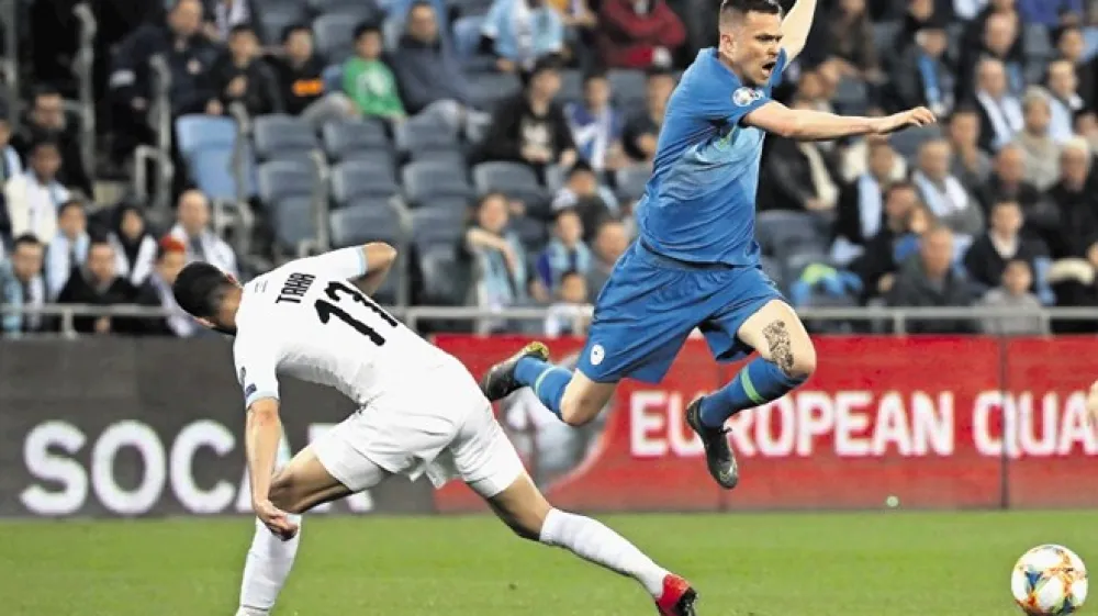 Slovenski reprezentant Josip Iličić (desno): Ker je tekma najbolj&scaron;i trening, bomo že proti Severni Makedoniji sku&scaron;ali odpraviti napake iz Hajfe.