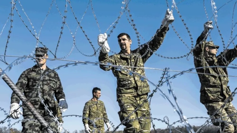 Plače v  Slovenski vojski so se močno povi&scaron;ale zaradi različnih dodatkov, med drugim za varovanje državne meje pred migranti.