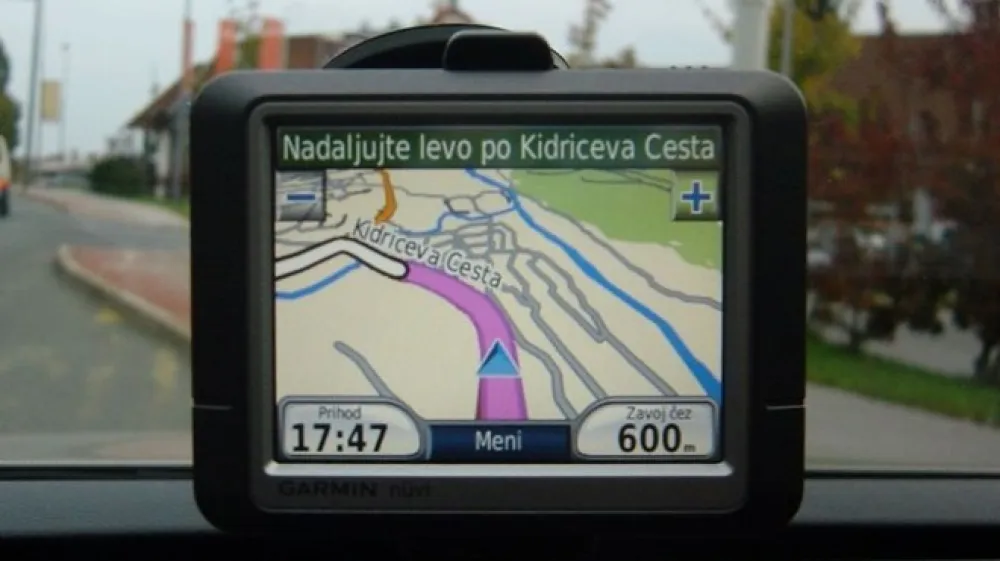 V soboto se bo končalo drugo obdobje od začetka &scaron;tetja v sistemu satelitske navigacije, zato bi lahko predvsem starej&scaron;i modeli navigacijskih naprav začeli prikazovati napačen čas in datum, opozarjajo v zvezi potro&scaron;nikov.