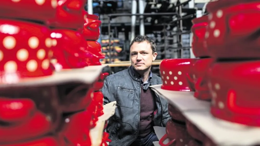 Mitja Majcen je direktor podjetja Emo Novum. To zadnja leta nadaljuje bogato 125-letno tradicijo emajlirane posode, ki jo je imel nekoč celjski velikan Emo. Bojan Velikonja