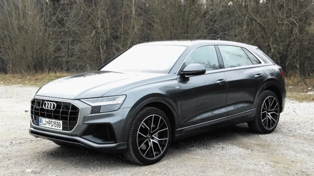 Audi Q8 je prava avtomobilska struktura, ki navdu&scaron;i skoraj v vsem.