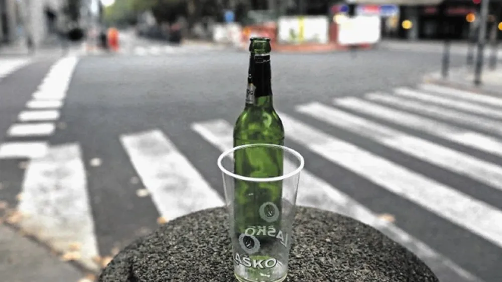 Ni dvoma, da je za volan najprimerneje sesti s &raquo;čisto nulo&laquo;. Strokovno vpra&scaron;anje pa je, koliko pivo ali dve vplivata  na &scaron;tevilo prometnih nesreč.