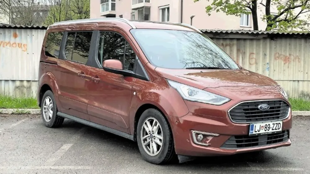 Ford tourneo connect (zgoraj) in ford tourneo custom