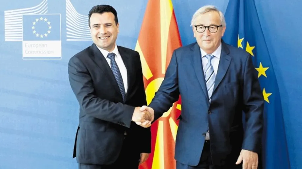 Jean-Claude Juncker  je  Zoranu Zaevu nedavno dejal, da bo &raquo;storil vse mogoče&laquo;, da bo Svet EU  odobril pogajanja o članstvu Severne Makedonije.