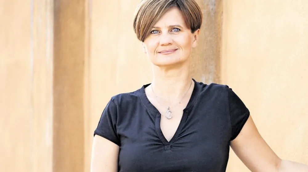 Mojca &Scaron;irok: &raquo;Mafija je kot mutant. Ves časa ima enake vsebine v novi modernizirani podobi.&laquo; / Foto: Marko Jamnik