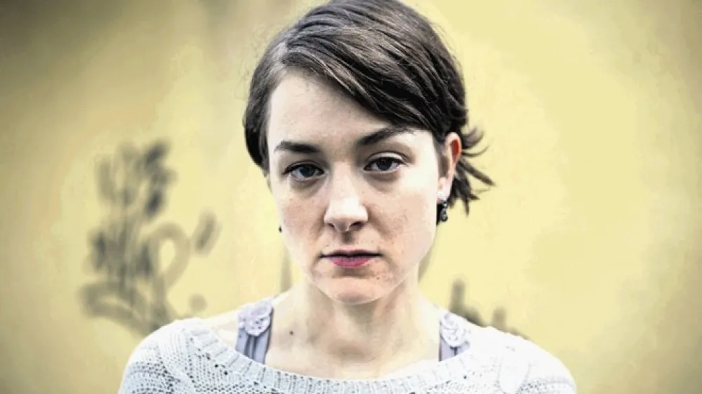 &raquo;Pri filmu ti režiser pogosto reče, da kaj povej s svojimi besedami, v gledali&scaron;ču, ko na primer igra&scaron; Shakespeara, pa tega pač ne more&scaron; početi,&laquo; ugotavlja Liza Marijina.