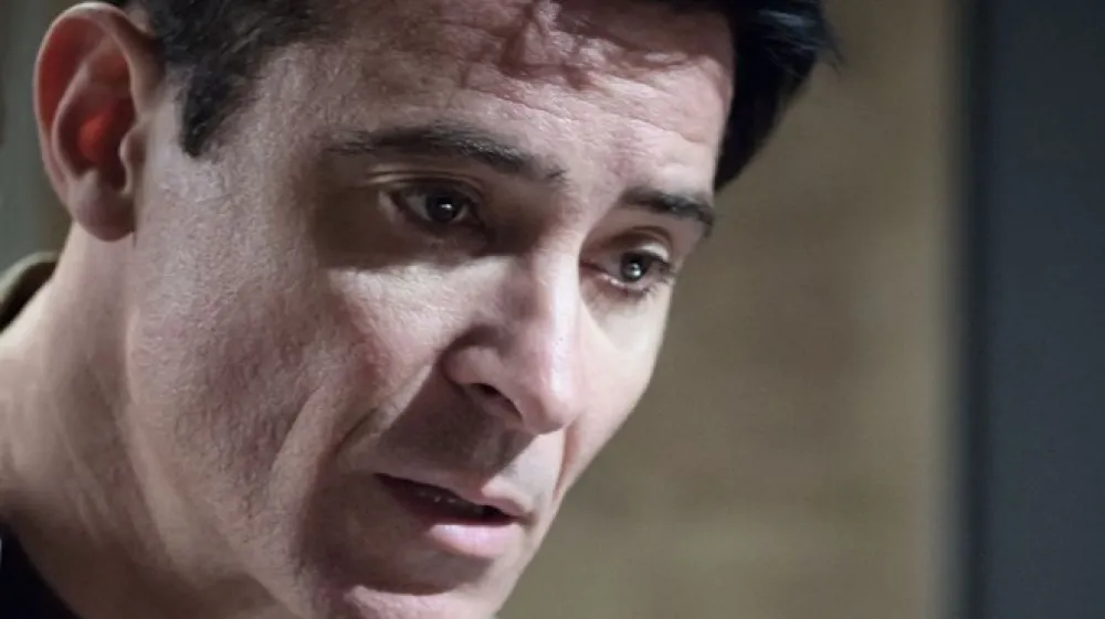 General Ante Gotovina se je umaknil iz javnosti, prav tako ga ni bilo na premieri filma. Za sabo ima zanimivo življenje, ki pa ga režiserju Antunu Vrdoljaku z Goranom Vi&scaron;njićem v glavni vlogi (na fotografiji) ni uspelo učinkovito prenesti na veliko platno.