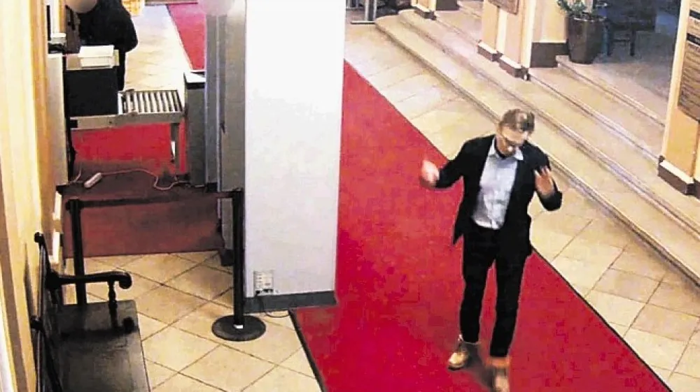 Vrhovni sodnik Jan Zobec se je po vrnitvi z ustavnega sodi&scaron;ča najprej zapletel v incident s pravosodnimi policisti, nase pa je večkrat opozoril tudi v odmevnih medijskih objavah.