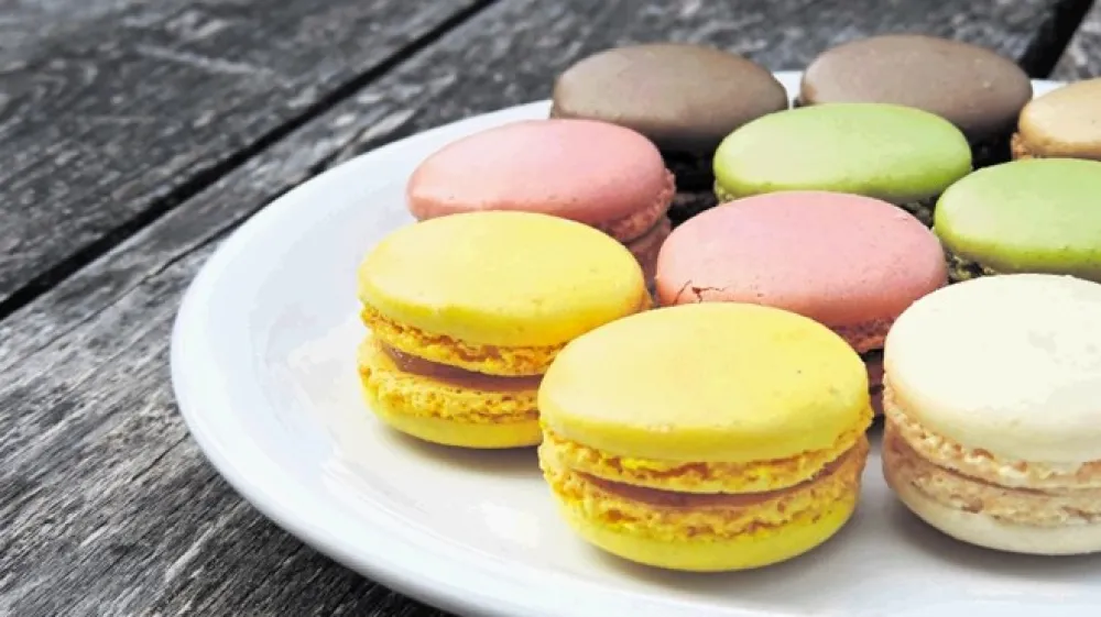 Makroni tako kot druge sla&scaron;čice prepričujejo s svojo podobo.