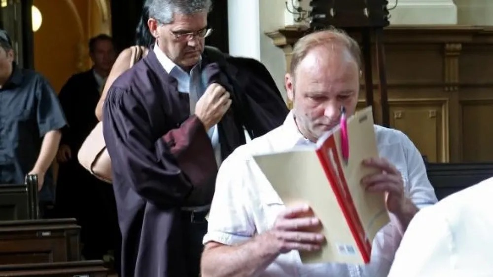 Bo&scaron;tjan Majer je na prvem sojenju dobil osem let zapora, a to je zdaj razveljavljeno in čaka ga novo sojenje.