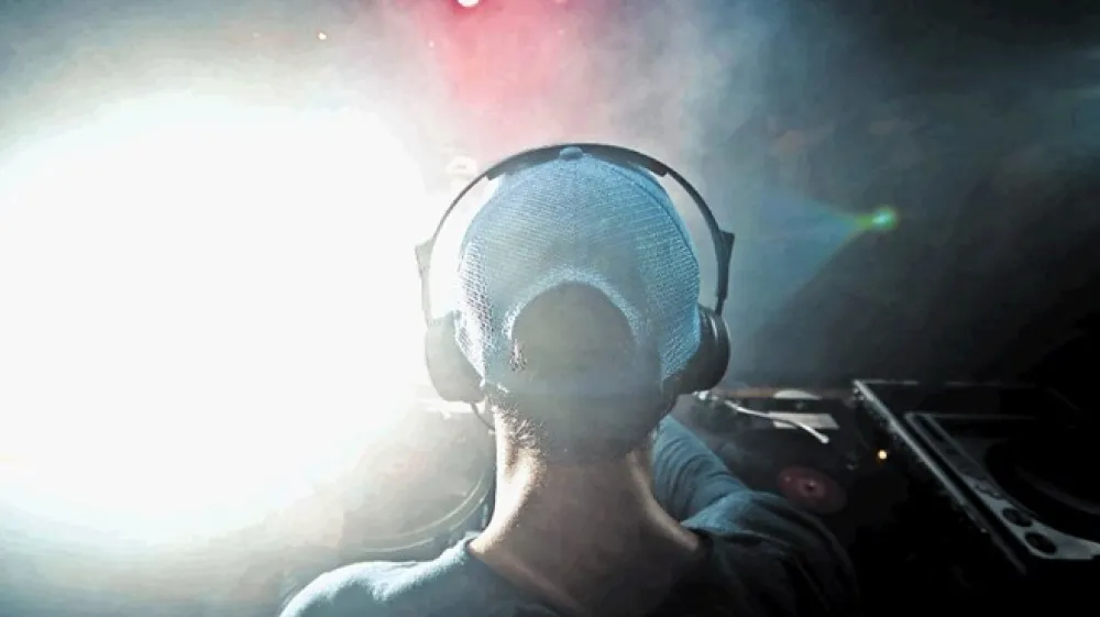 Slu&scaron;alke z odpravljanjem &scaron;uma postajajo cenovno vse dostopnej&scaron;e, za nekatere pa vseeno ne pridejo v po&scaron;tev.