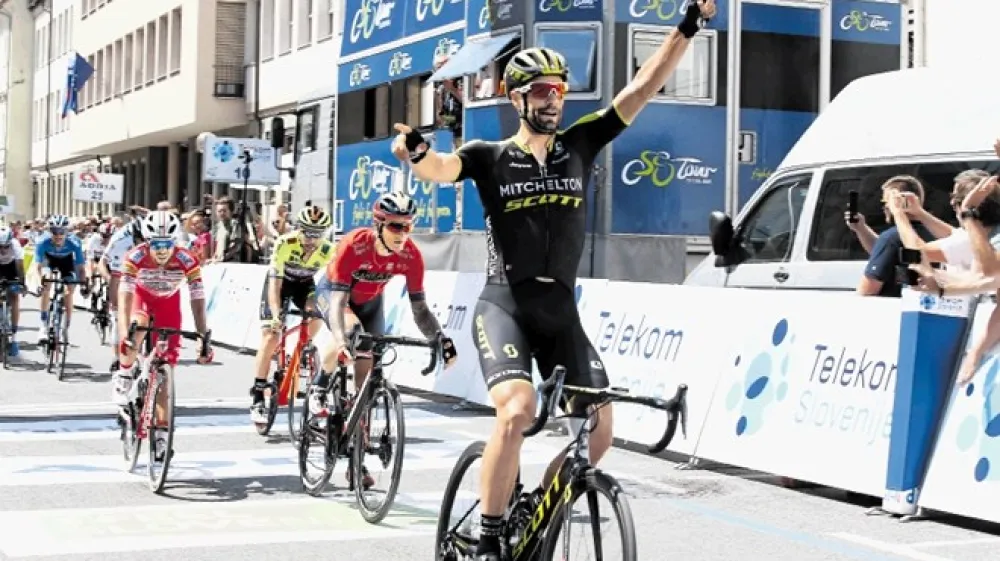 Slovenski kolesar Luka Mezgec je na Poljskem dosegel odmevno etapno zmago.