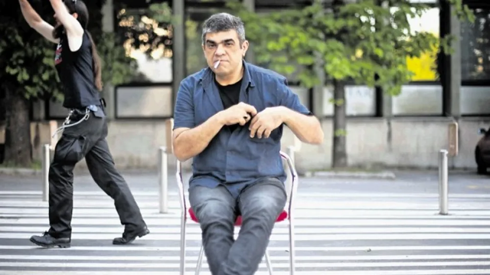 Koja je že skoraj &scaron;tiri desetletja ena od najbolj znanih osebnosti jugoslovanskega alternativnega rocka.