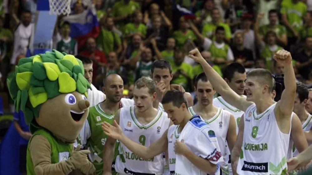 Slovenska ko&scaron;arkarska reprezentanca bo nastopila v kvalifikacijah za olimpijske igre prihodnje leto v Tokiu.