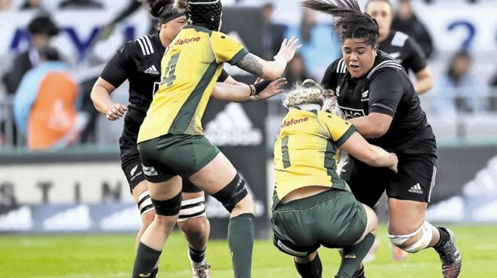 Novozelandke (v črnem) so najuspe&scaron;nej&scaron;e igralke ragbija na svetu.