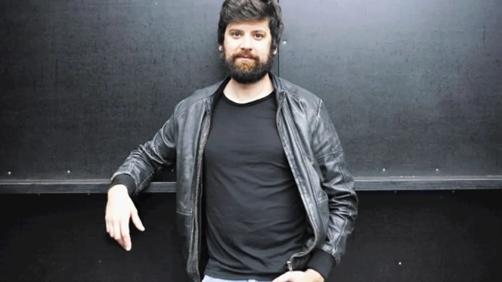 Mario Ćulibrk je aktiven na več frontah &ndash; vodi televizijsko oddajo Znajdi se, se pripravlja na vlogo v predstavi Jurija Zrneca, z Goranom Hrvaćaninom pa pripravljata sveže spletne videe.