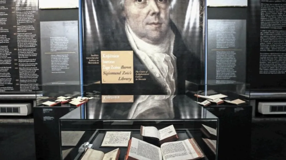 Za Zoisove knjige (2296 naslovov v okoli 5000 zvezkih) so skrbeli, jih razvr&scaron;čali in popisovali njegovi tajniki, naročal pa jih je pri ljubljanskih in dunajskih knjigotržcih, iz Italije, Francije, Nizozemske in Velike Britanije. &raquo;Za nas so neprecenljive redke slovenske knjige iz 16. in 17. stoletja ter rokopisi različnih avtorjev, tudi Zoisa samega,&laquo; pove dr. Luka Vidmar. &raquo;Na svetovnem trgu pa bi danes visoko ceno dosegle njegove inkunabule, tisk izpred leta 1500, in mineralo&scaron;ke, botanične ter geolo&scaron;ke enciklopedije z ročno koloriranimi ilustracijami.&laquo;