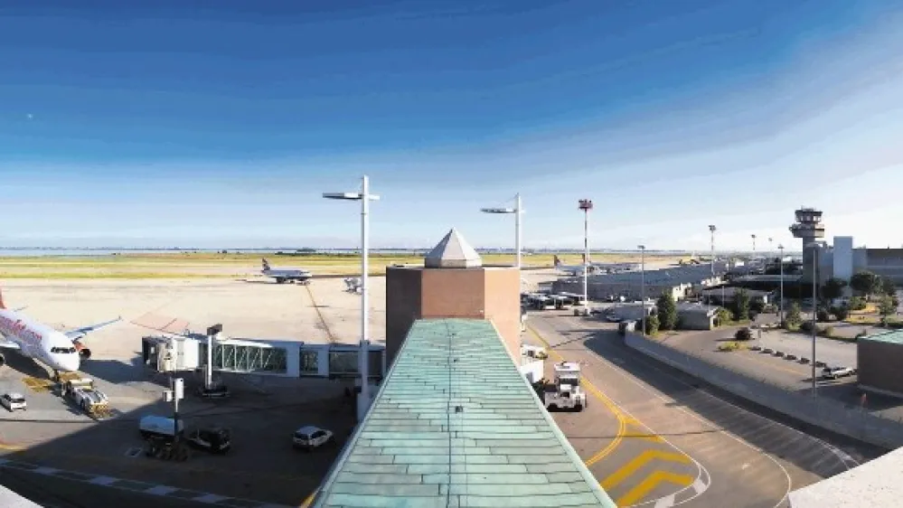 Bene&scaron;ko letali&scaron;če Marco Polo je tretje največje v Italiji.