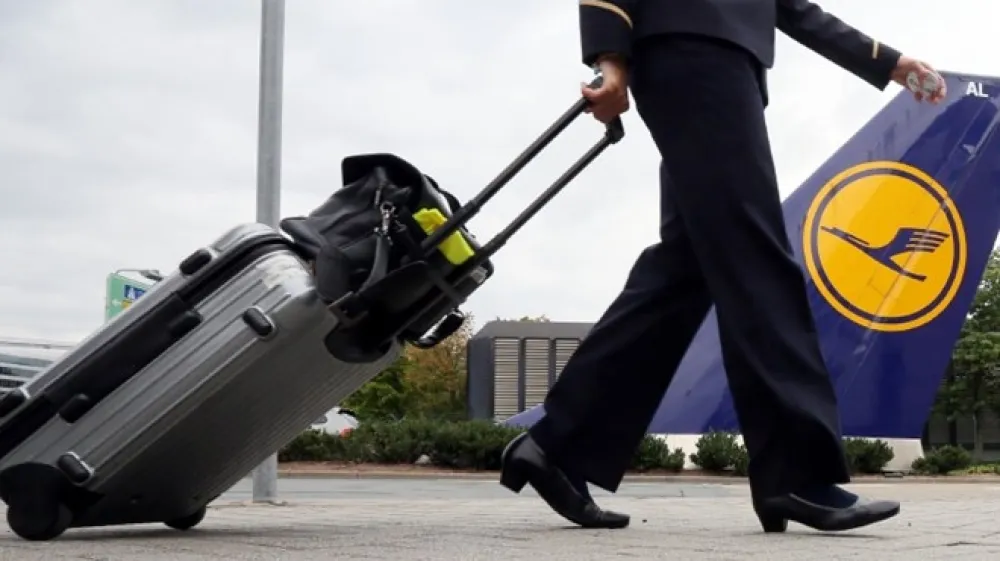 Pri Lufthansi so odpovedali dana&scaron;nji let iz Frankfurta v Teheran.