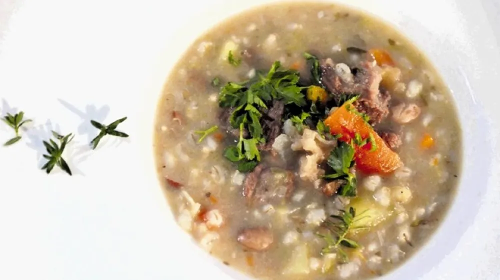 Nabor sestavin je odvisen od letnega časa oziroma razpoložljivih sestavin.