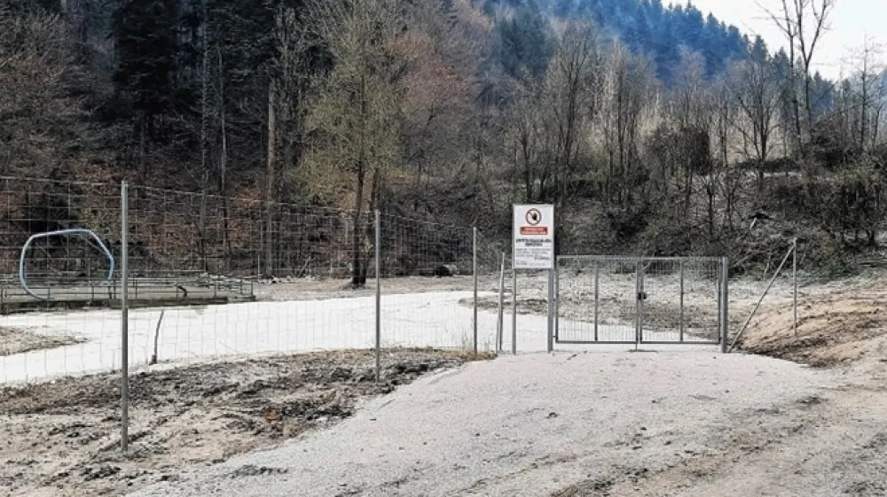 Lani so bila opravljena le nujna dela, sanacija naj bi se začela prihodnje leto.