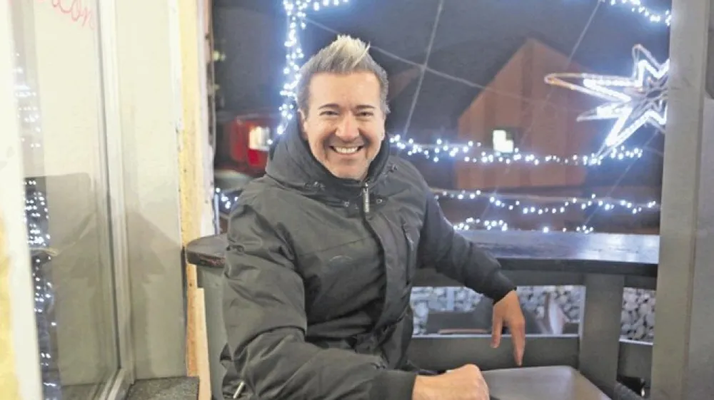 Werner Brozović je na začetku svoje kariere prepeval v diskotekah in klubih, četudi je imel le 20 poslu&scaron;alcev.