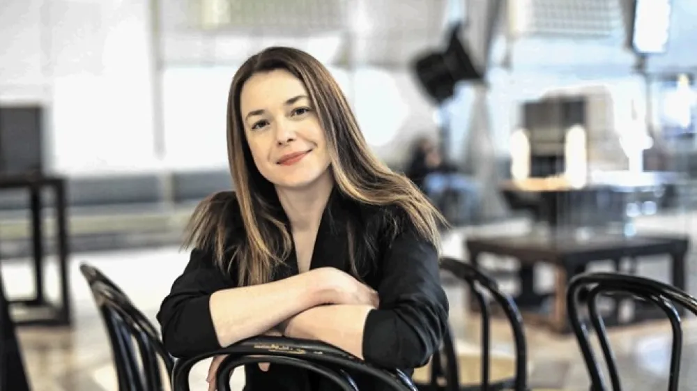 &raquo;Če dela&scaron; različne vloge, si bolj samozavesten, v nekak&scaron;ni odrski kondiciji, prilagodljiv, a hkrati stabilen.&laquo;