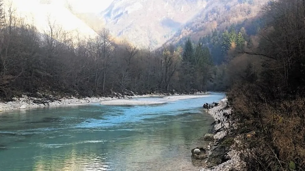 Med redno vzdrževanje sodi tudi či&scaron;čenje strug Kamni&scaron;ke Bistrice.