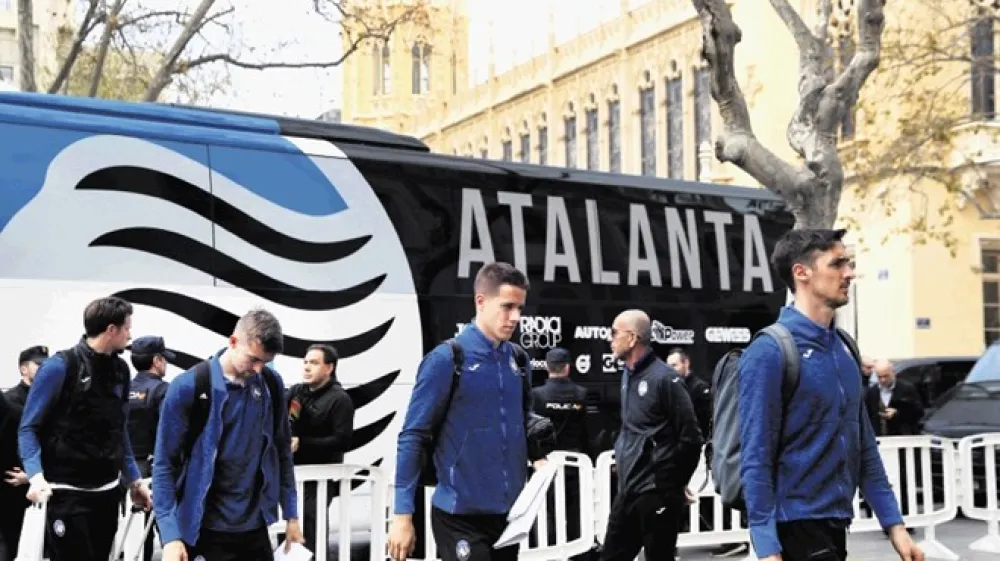 Mo&scaron;tvo Atalante so izolirali v hotelu v Valencii blizu stadiona Mestalla.
