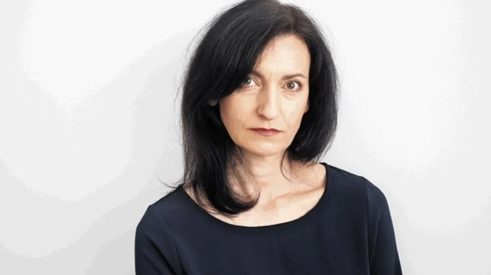 &raquo;Privilegij je, da se ne bi počutila stigmatizirano, če se ne bi odločila za materinstvo. Oziroma da sem se za materinstvo lahko odločila v poznej&scaron;ih letih, četudi mi je del okolice zaradi tega pripisoval boemstvo. Vse to so že spremenjene družbene okoli&scaron;čine v primerjavi z mojimi prednicami,&laquo; pravi Lucija Stupica.